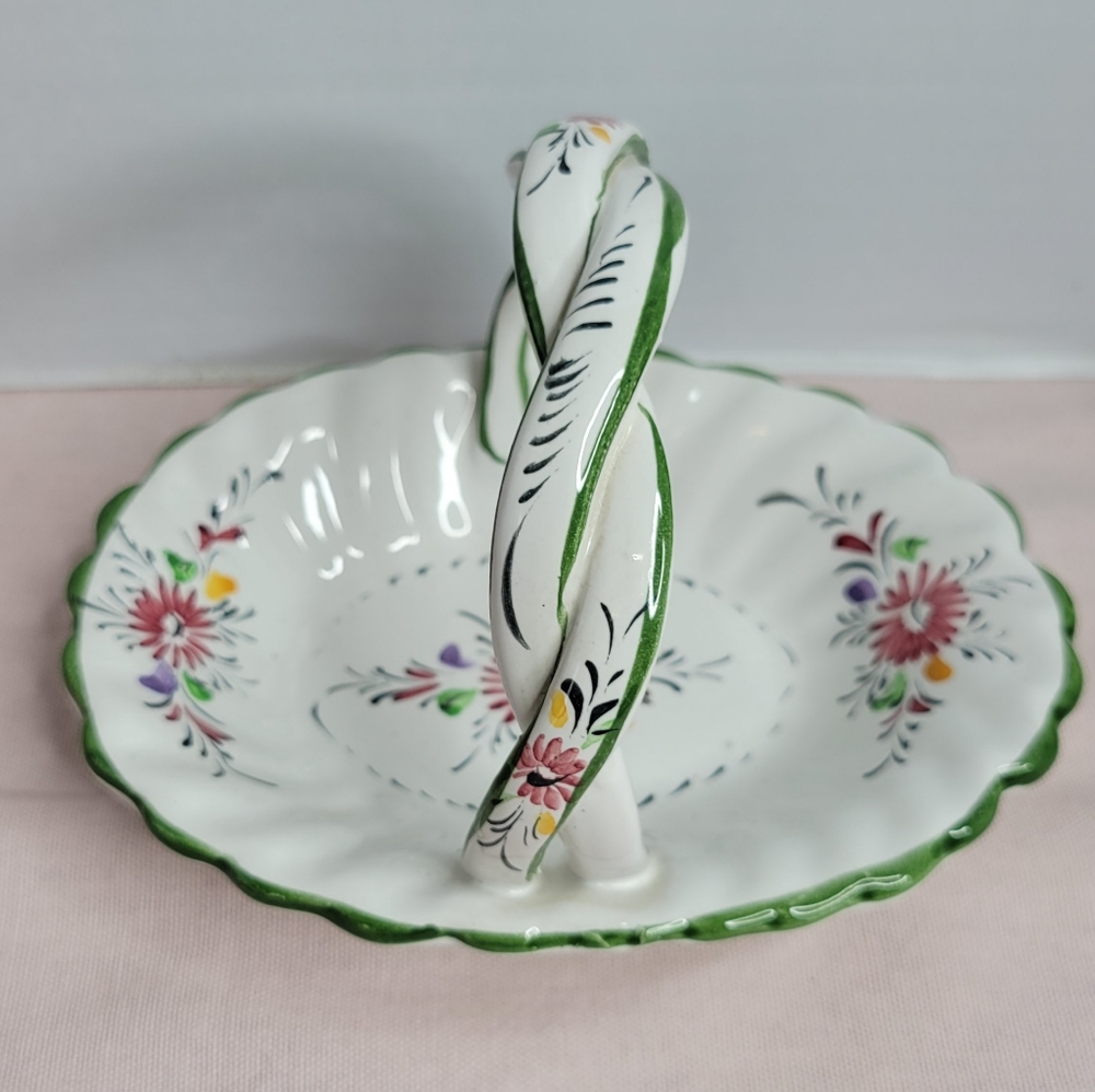 Hand painted RCCL ceramic basket, Portugal Signed Multicolor - Picture 4 of 13